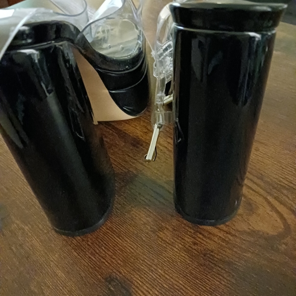 Lemon drop by Privileged Shoes - Picture 4 of 5